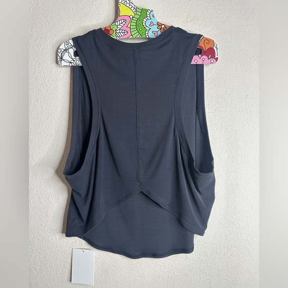 Sold!!! Lululemon Soft-Knit Crewneck Cropped Tank Top W1ESNS Black size 12 - Picture 5 of 6